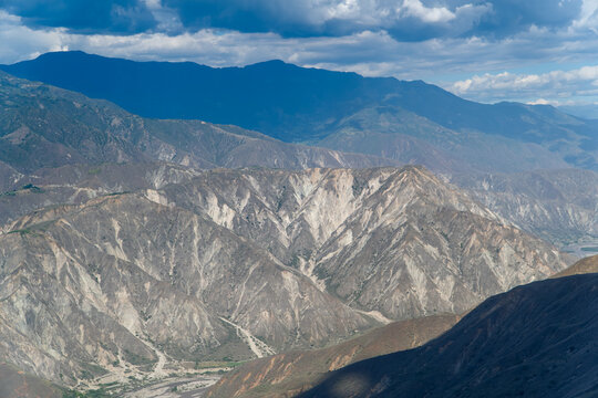 Vista panoramica del Ca&ntilde;&oacute;n del Chicamocha, Santander Colombia