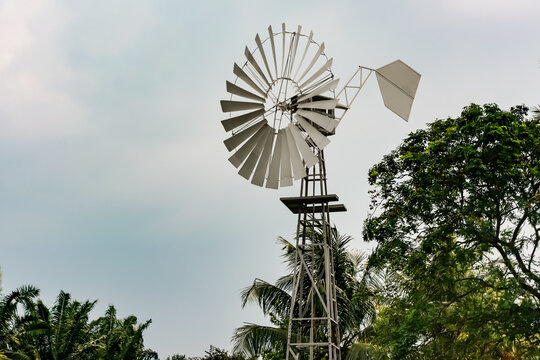 Weather vane 