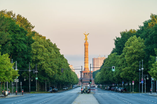 Road to Berlin Victory Column at dawn. Germany