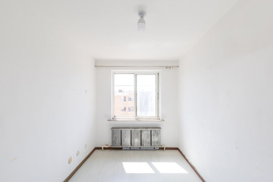 The interior of the empty room