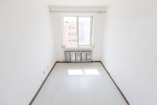 The interior of the empty room