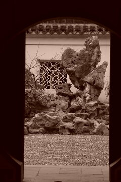 Chinese historic garden: Gu Yi Garden, Shanghai