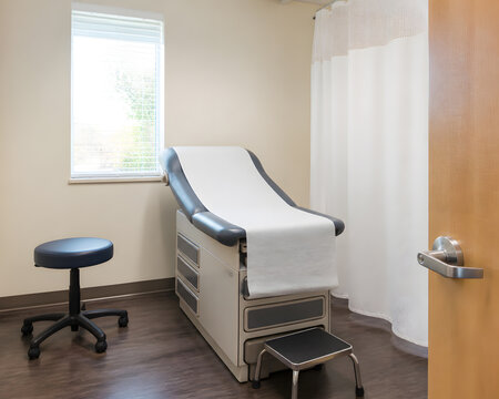 Unoccupied clinic examination room