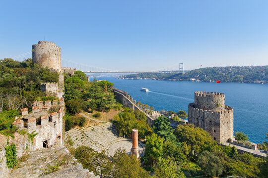 Turkey, Istanbul, View of Rumeli fort and Fatih Sultan Mehmet Bridge