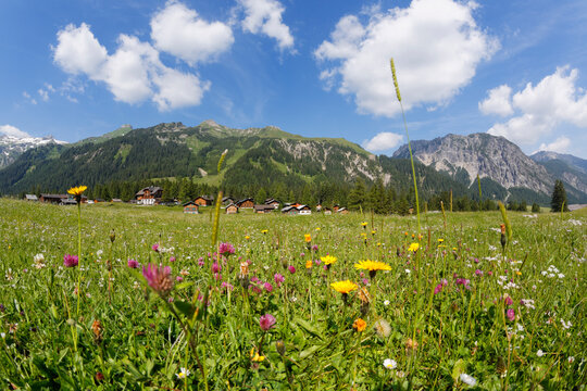 Austria, Vorarlberg, Raetikon, Nenzing, alp 'Nenzinger Himmel', valley Gamperdonatal, village
