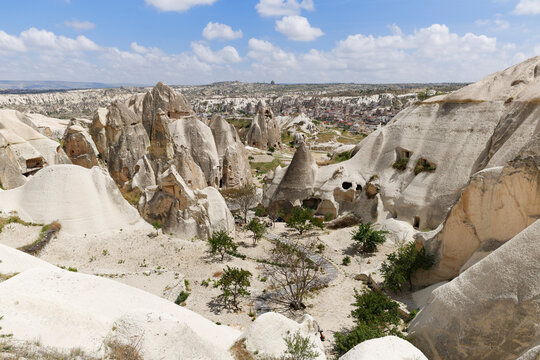 Turkey, Eastern Anatolia, Cappadocia, Goereme, Fairy chimneys at Goereme National Park