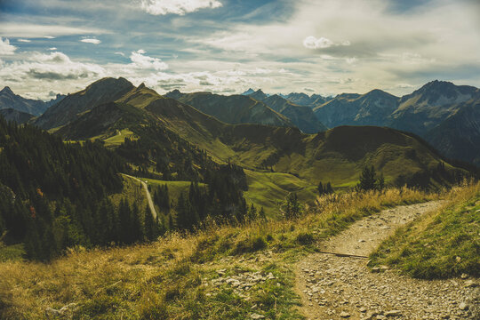Austria, Tyrol, Tannheimer Tal, hiking trail in mountainscape