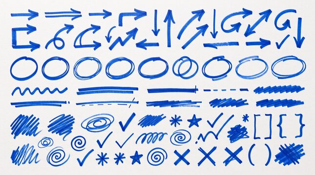 Colecci&oacute;n de elementos gr&aacute;ficos dibujados a mano con marcador azul sobre fondo blanco: flechas, c&iacute;rculos, rayas, estrellas y s&iacute;mbolos para edici&oacute;n de video.