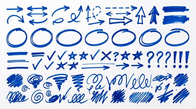 Colecci&oacute;n de elementos gr&aacute;ficos dibujados a mano con marcador azul sobre fondo blanco: flechas, c&iacute;rculos, rayas, estrellas y s&iacute;mbolos para edici&oacute;n de video.
