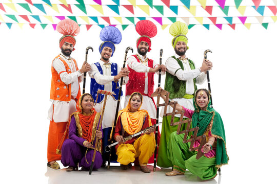 Sikh people posing 