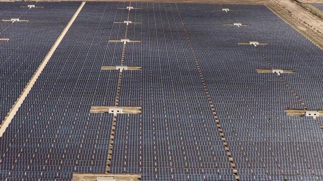 Integrated solar power and energy storage station	