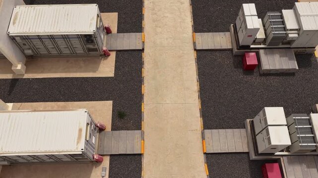 Integrated solar power and energy storage station	