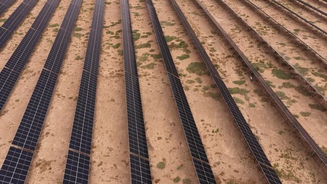Integrated solar power and energy storage station	