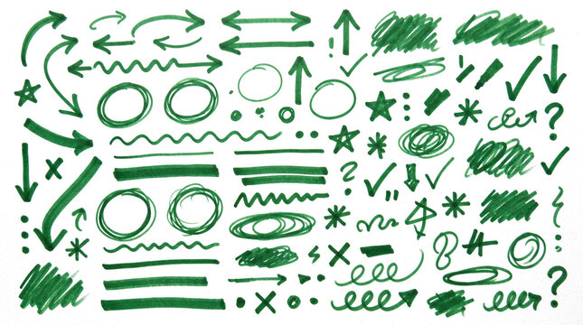 Colecci&oacute;n de elementos gr&aacute;ficos dibujados a mano con marcador verde sobre fondo transparente: flechas, c&iacute;rculos, rayas, estrellas y s&iacute;mbolos para edici&oacute;n de video.