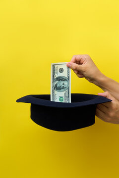 Money magic trick with hundred dollar bills