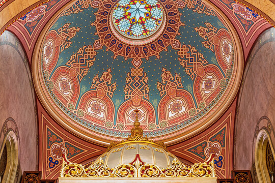 Painted apse ceiling above the Torah ark inside Dohany Street Synagogue in the Erzsebetvaros district of Budapest, Hungary
