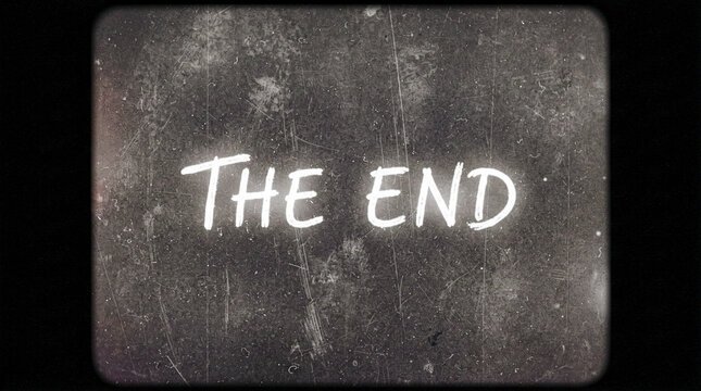 Un fotograma de pel&iacute;cula retro, con grano y ara&ntilde;azos, que muestra el texto 'THE END' en letras blancas envejecidas sobre un fondo negro desgastado y con agujeros de arrastre en los bordes.