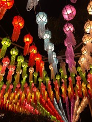 lanterns in the temple © Nugudesuka