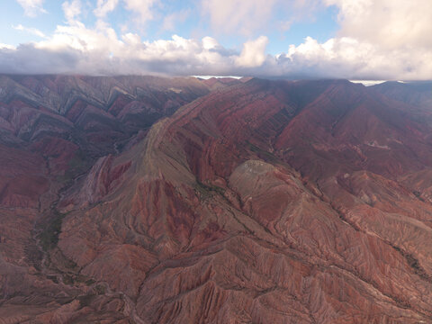 Hornocal Mountain Ridges
