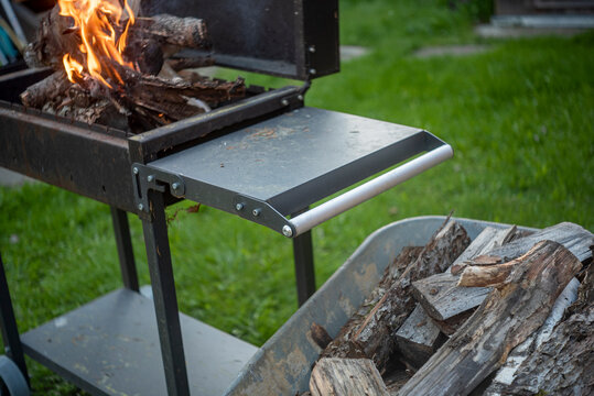 metall bbq trolley