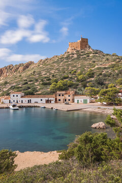 Hafen von Castell de Cabrera vor der spanischen Mittelmeerinsel Mallorca