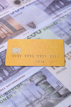 A credit card for contactless cashless payments via a terminal or online. A credit card