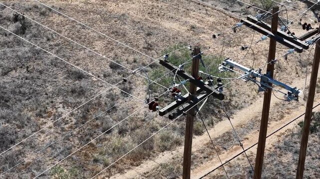 Power distribution line intersection