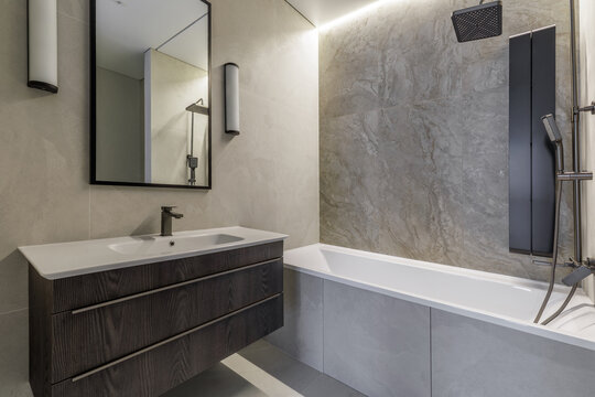 Modern Bathroom Vanity and Bathtub Layout Overview