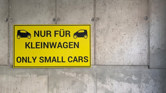 Parken nur f&uuml;r Kleinwagen