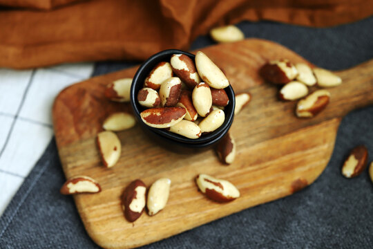 Brazil nuts in small bowls