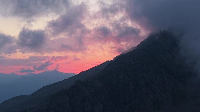 Kapelle zum Hl. Valentin Sonnenuntergang - Zillertal - Tirol - Zillergr&uuml;ndl