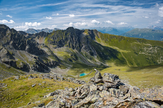 Gebirgslandschaft mit See im Pitztal