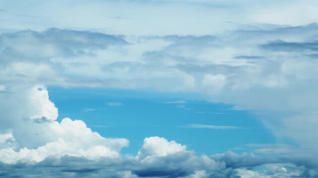 青空に広がる入道雲