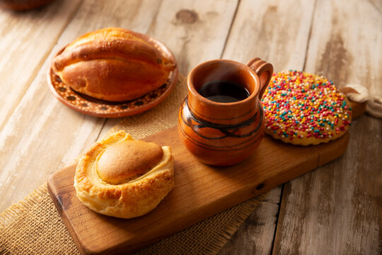 Mexican sweet bread, ojo de buey, galleta chochitos, made by hand, in Mexico it is called Pan Dulce and cannot be missing at breakfast or snack.