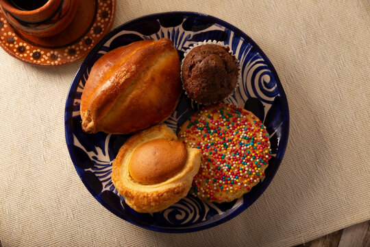 Mexican sweet bread, ojo de buey, galleta chochitos, chocolate muffin, made by hand, in Mexico it is called Pan Dulce and cannot be missing at breakfast or snack.