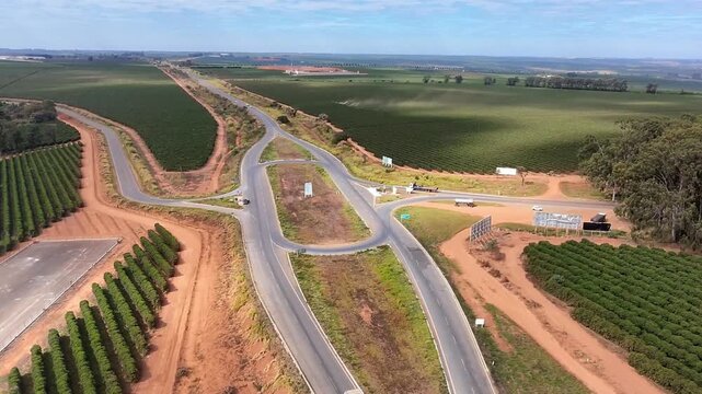 Vista a&eacute;rea trevo BR-354 entrada em Carmo do Parana&iacute;ba, Minas Gerais
