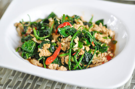 stir fried Gymnema inodorum with egg and chili , stir fried vegetable