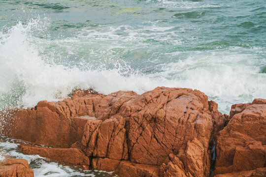 The natural beauty of reefs, beaches, and waves along the coast of Qingdao, China