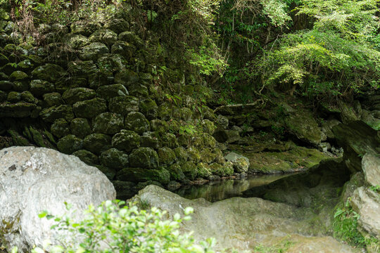 岩