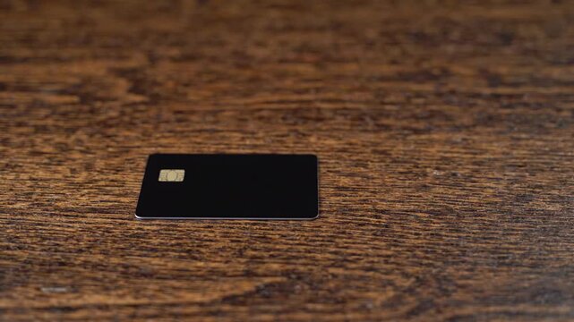 신용카드 Credit Card - 블랙 카드 테이블에 놓기