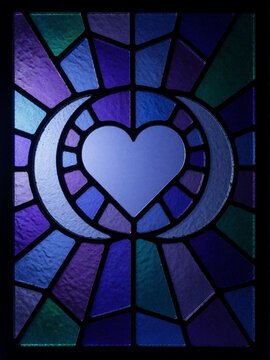Um ano junto stained glass heart and moon design, romantic stained glass window, colorful glass art