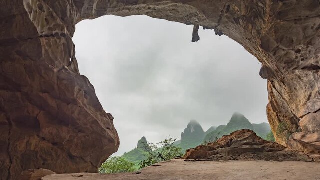 Guilin Pingle Fenyan Rainy Day Delay