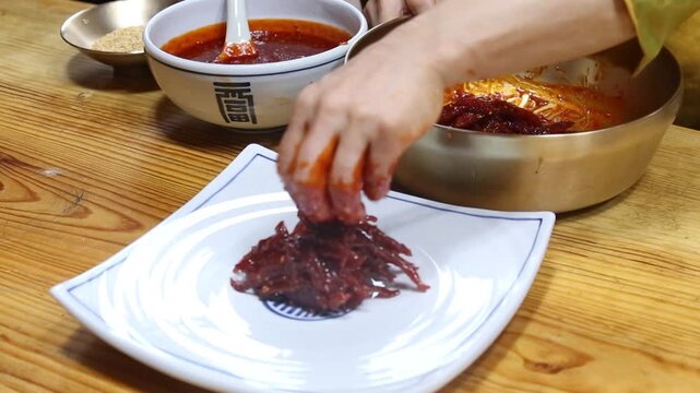 Korea gochujang gulbi spicy red chili paste seasoned dried yellow croaker fish shredded dried croaker banchan side dish 한국 고추장굴비 조기 고추장 양념 찢은 굴비 무침 밑반찬 생선 한식 수산물 식재료