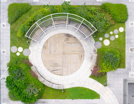 Modern Circular Rooftop Garden Design