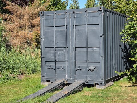 Container