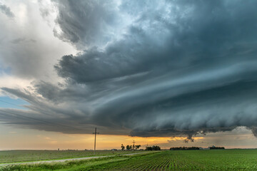 Storm cell formation in Tornado Alley