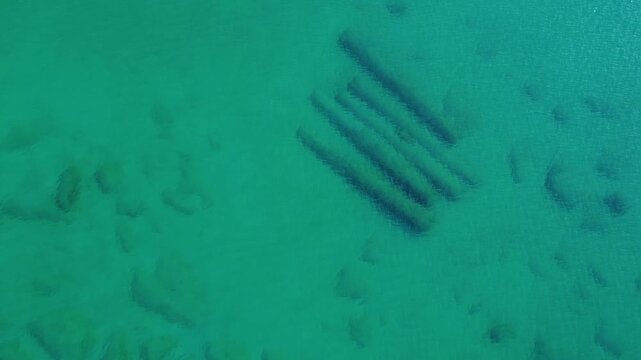 ARCHEOLOGIA SUBACQUEA AEREA, LE CINQUE COLONNE ROMANE DI TORRE CHIANCA A PORTO CESAREO