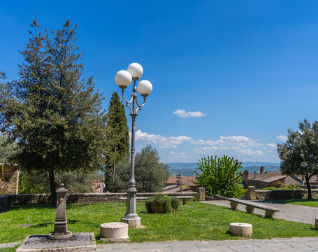 Wasserbrunnnen mit Trinkwasser, Parco Massimo Ferreti, Montalciono, Toskana, Italien