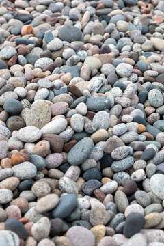 Rounded rocks on the southern shore of Lake Superior