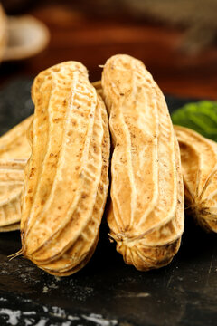 Fresh Yunnan Plateau Peanuts in Shell - Raw Groundnuts Ready for Processing